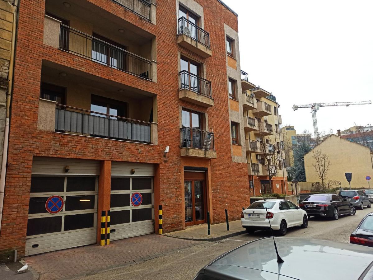 Apartament Tuscany Garden-free Parking-balcony-ac- Elevator