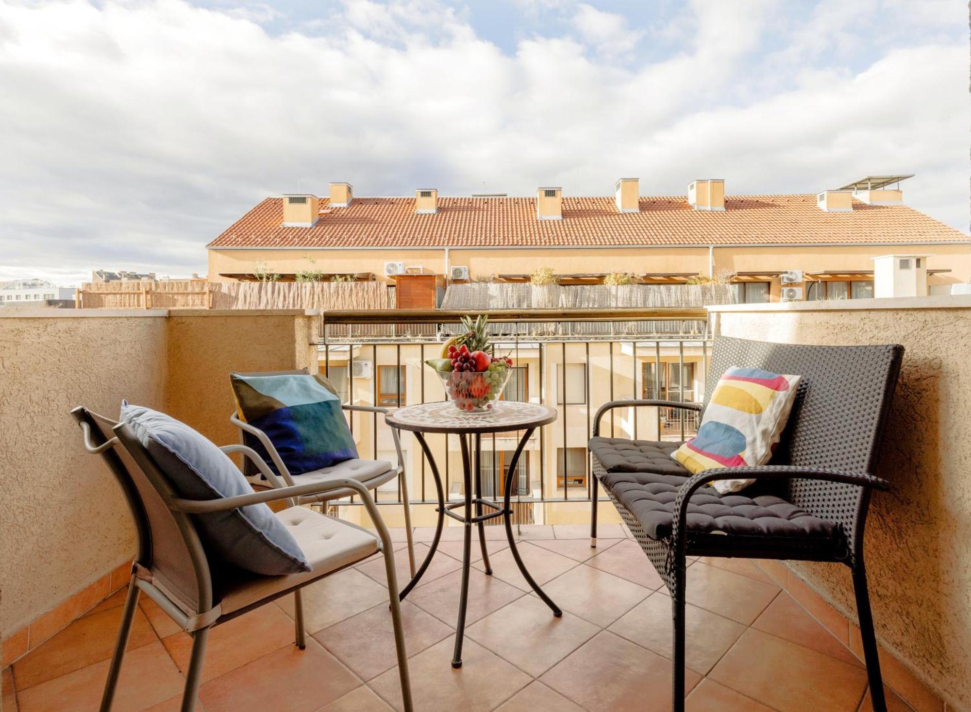 Tuscany Garden-free Parking-balcony-ac- Elevator Apartament